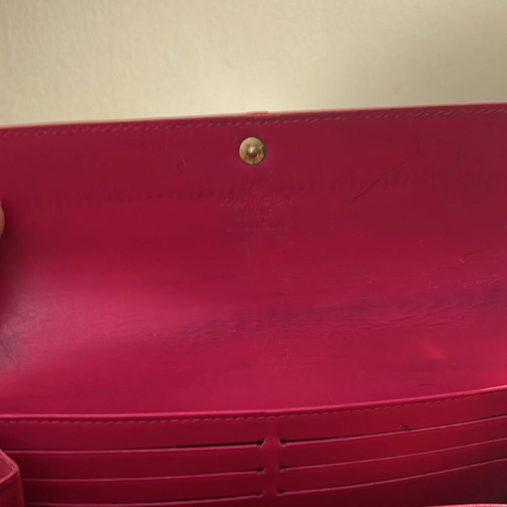 LOUIS VUITTON Monogram Vernis Sarah Wallet Envelope Red Leather - Picture 7 of 17